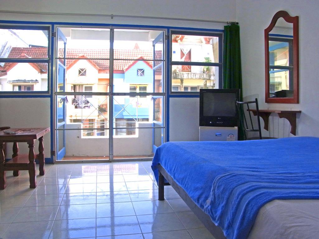 Niku Guesthouse Patong 外观 照片